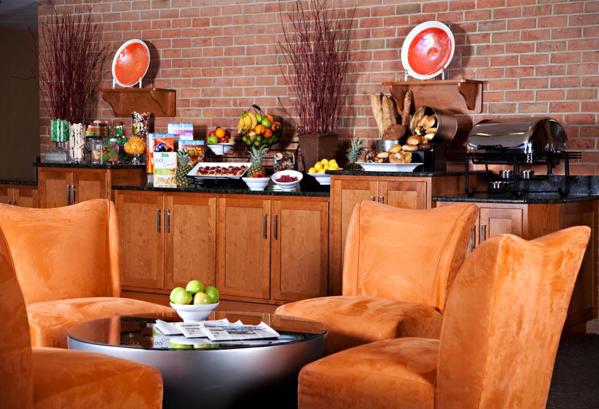 Chubb Hotel & Conference Center Lafayette Hill Екстер'єр фото